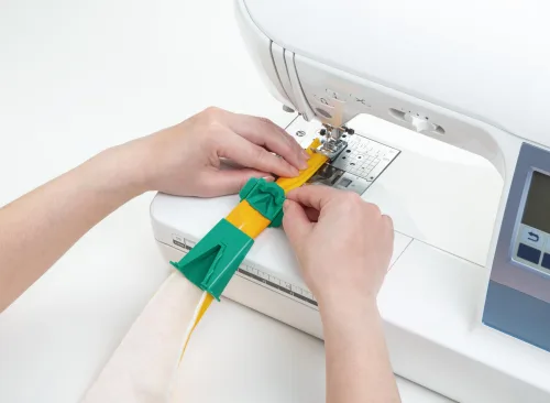 View image 8 of 9 for Clover Needlecraft Inc Fabric Tube Maker, Green