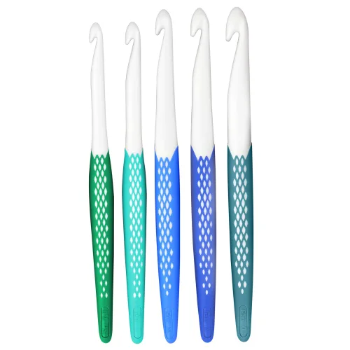 View image 2 of 4 for Prym Ergonomics Crochet Hook Set, Large (7mm, L, M, N, O)
