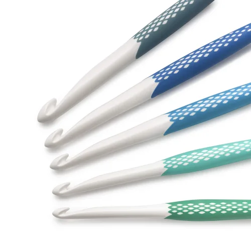 View image 3 of 4 for Prym Ergonomics Crochet Hook Set, Large (7mm, L, M, N, O)